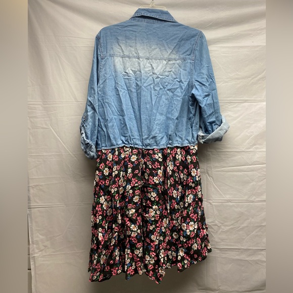 Dress - Picture 2 of 5